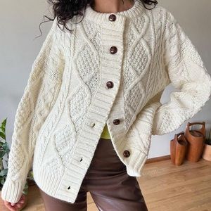 Lisa Says Gah Shari Cardi - Ivory